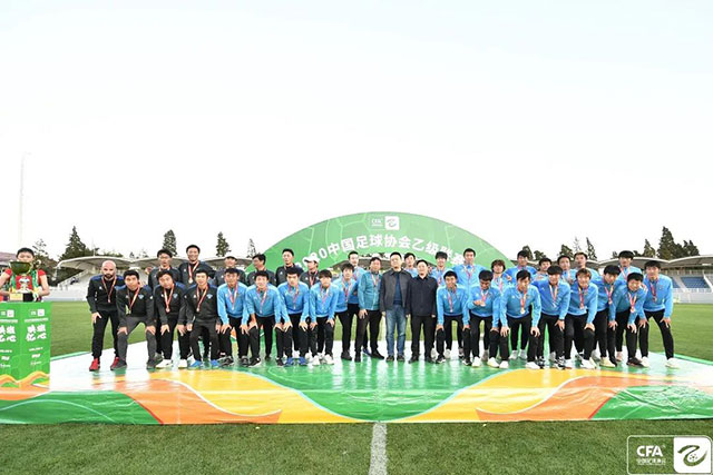 半场：国安0-0泰山，郑铮直红，张玉宁进球被吹