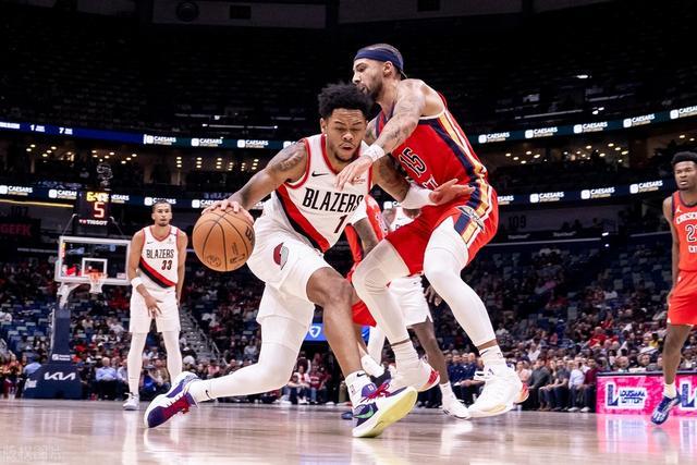 NBA重磅！詹姆斯回归骑士引连锁反应 米切尔2.73亿顶薪背后的尴尬处境